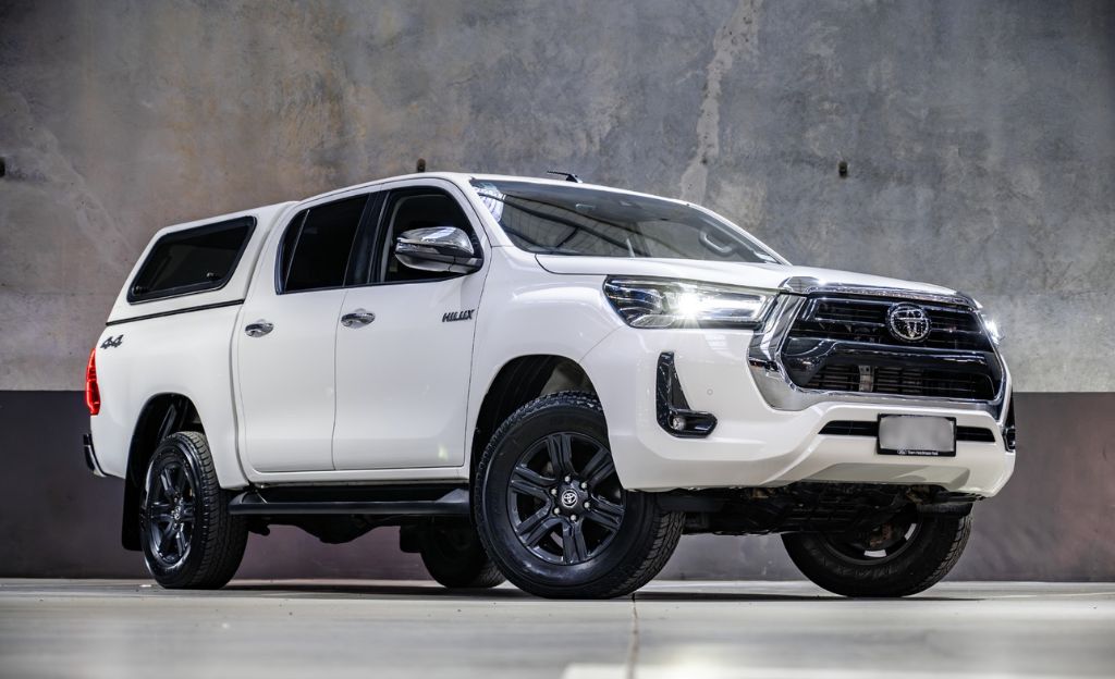 2022 Toyota Hilux SR5